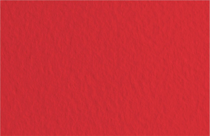 Die strukturierte orangerote Oberfläche, die dem FABRIANO Tiziano Bogen "Arancio" A3 160g Papier ähnelt, zeichnet sich durch subtile Schattierungen und feine, leicht unregelmäßige Muster auf dem Bild aus.