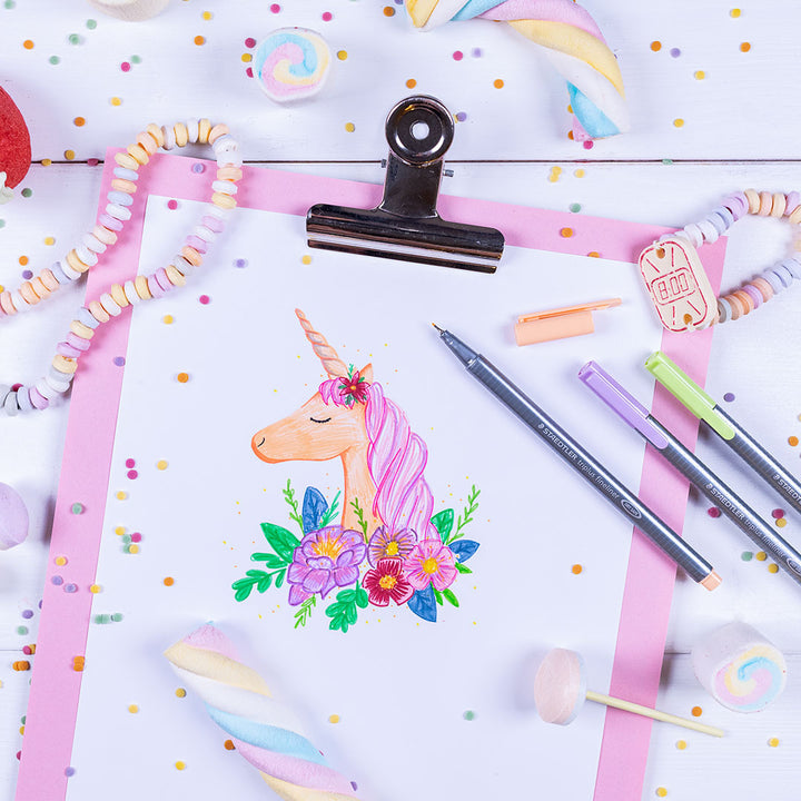 STAEDTLER Box mit 1 triplus fineliner schwarz, 1 triplus ball M blau, 1 triplus micro 0.5 mm und 1 triplus textsurfer gelb, "Mobile office"