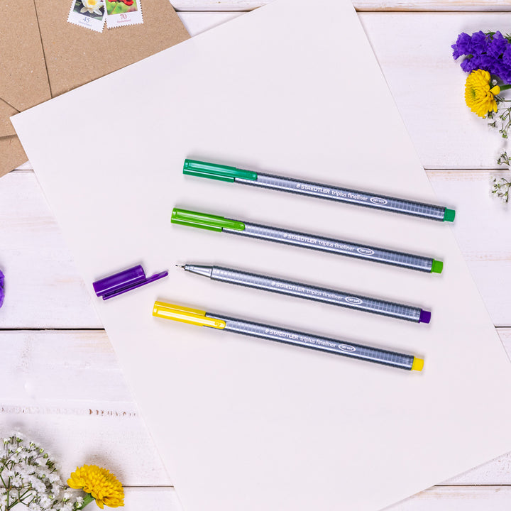 STAEDTLER Box mit 1 triplus fineliner schwarz, 1 triplus ball M blau, 1 triplus micro 0.5 mm und 1 triplus textsurfer gelb, "Mobile office"