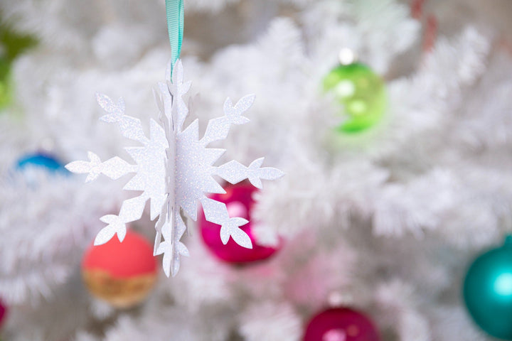 Bigz Stanset -Verschnörkelte Schneeflocke by Lisa Jones