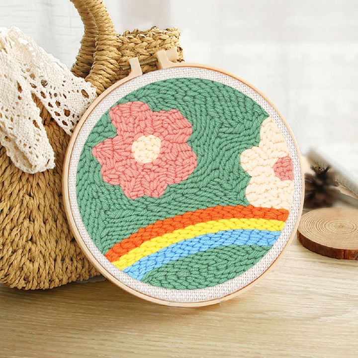 Punch Needle 20x20 Blumen über einem Regenbogen