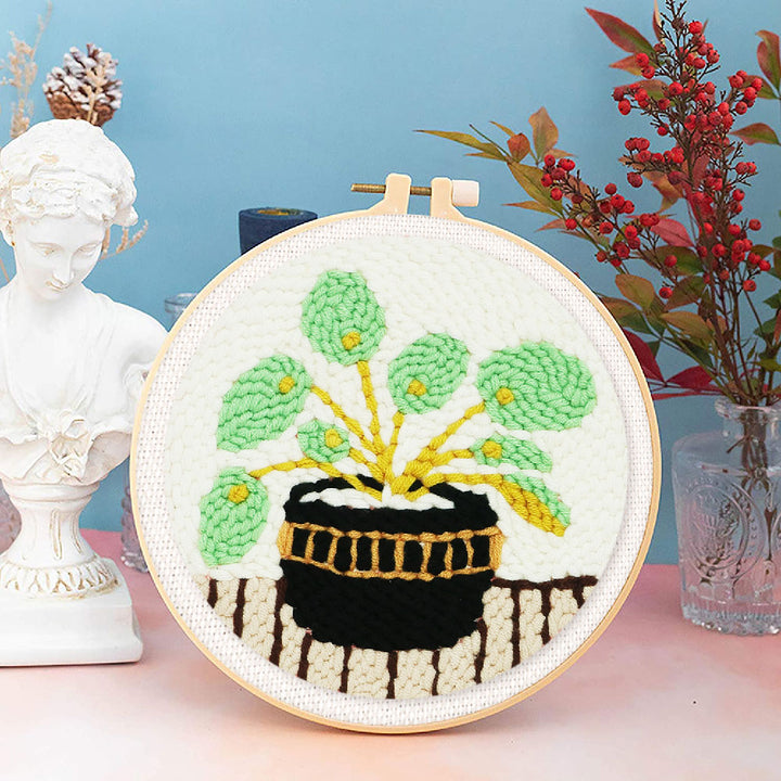 Punch Needle 20x20 Schwarze Topfpflanze