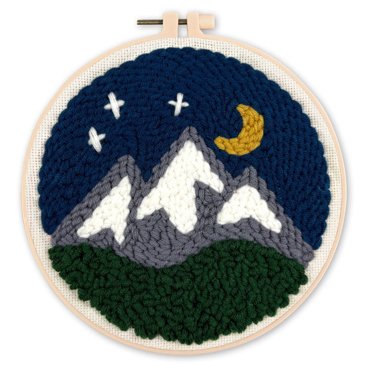 Punch Needle 20 x 20 cm Berge bei Nacht