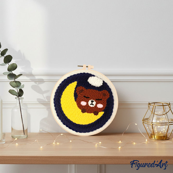 Punch Needle 20 x 20 cm Süßer Bär auf dem Mond