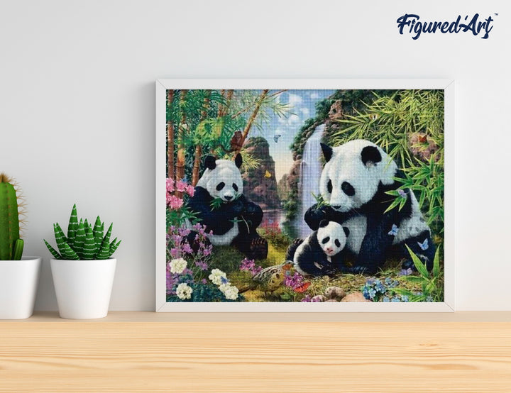 Diamond Painting 40x50 gerollte Leinwand Figured’Art Pandafamilie - Kidis Art