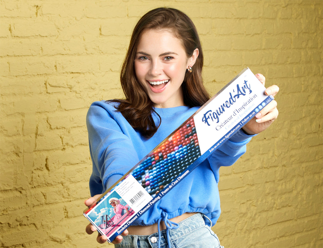 Diamond Painting 40x50 gerollte Leinwand Figured’Art Diva in einem rosa Retro-Auto - Kidis Art