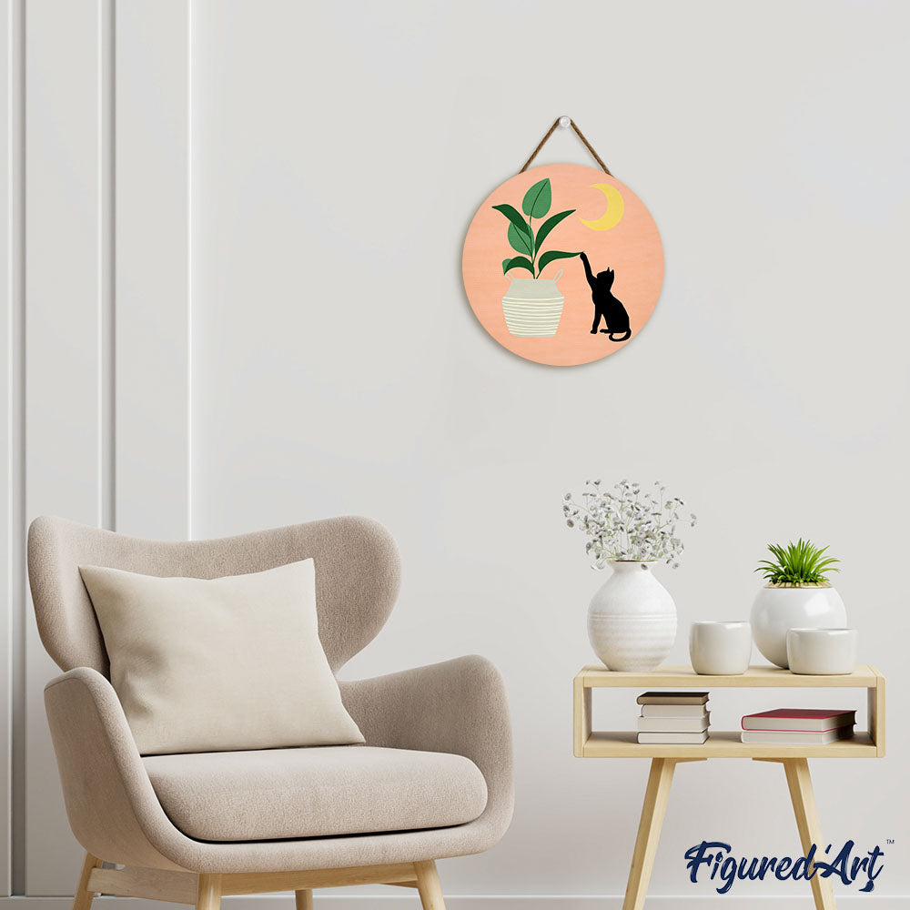 Malen nach Zahlen auf Holzscheibe – Kätzchen und Pflanze im Mondlicht