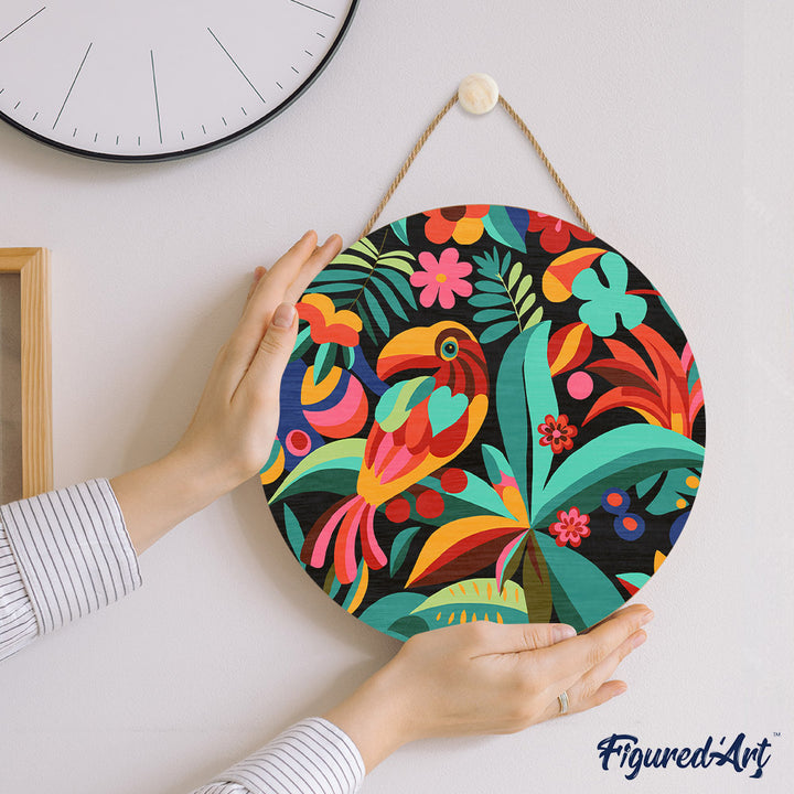 Malen nach Zahlen auf Holzscheibe – Abstrakter Tukan