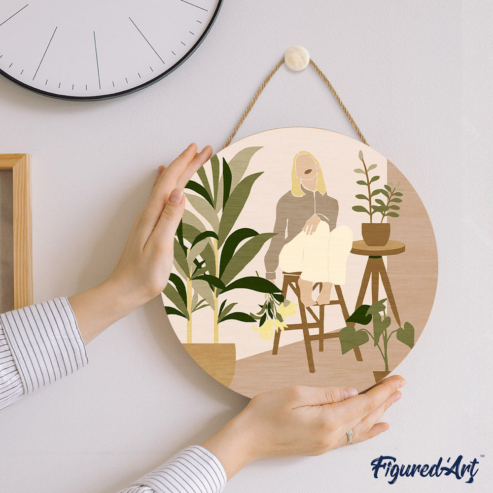 Malen nach Zahlen auf Holzscheibe – Frau und Blumenstrauß