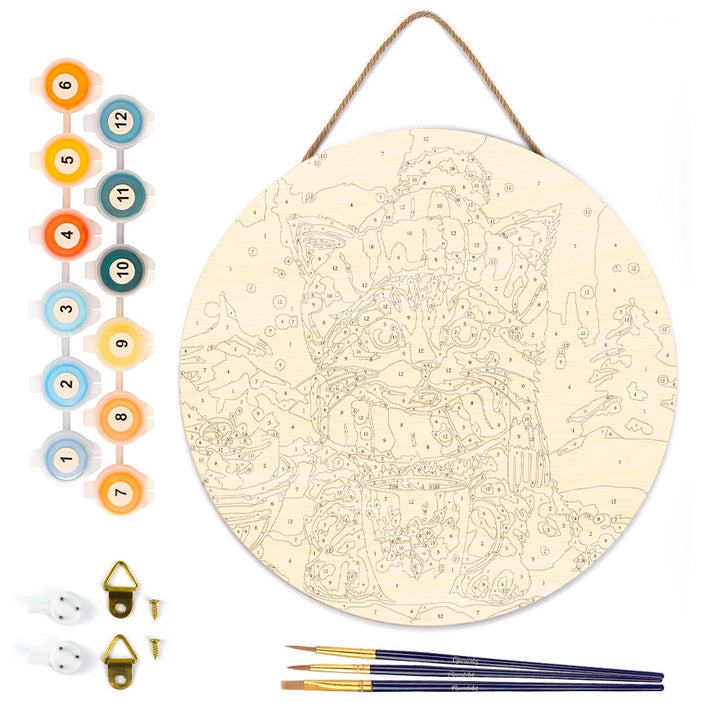 Malen nach Zahlen auf Holzscheibe – Süße Katze mit rotem Schal