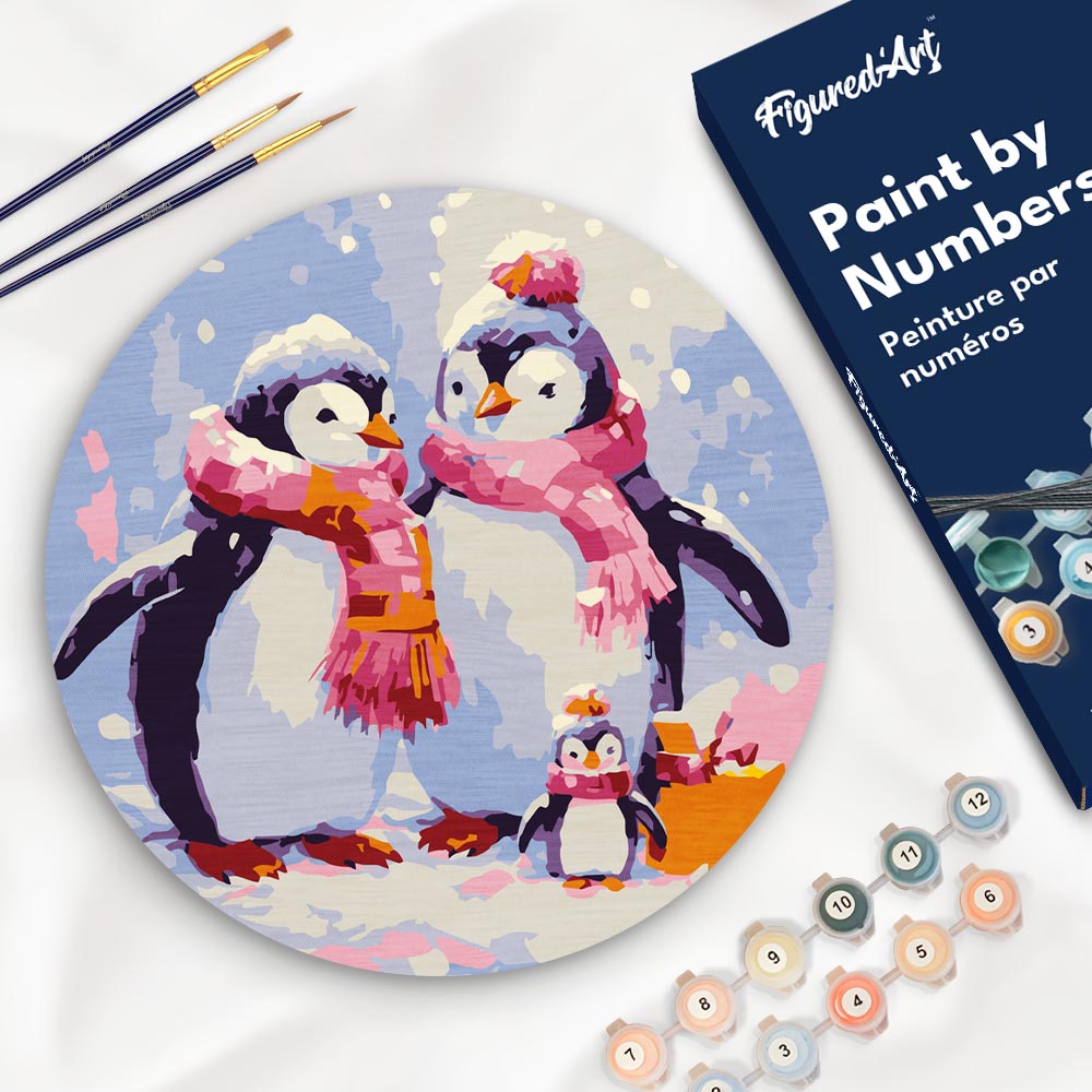 Malen nach Zahlen auf Holzscheibe – Pinguinfamilie im Schnee - Kidis Art