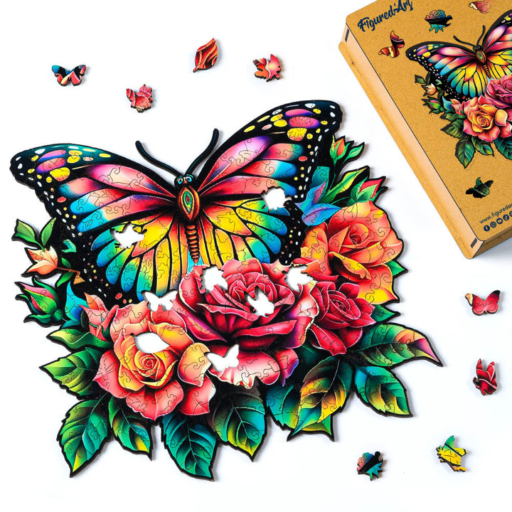 Holzpuzzle 2D Design – Schmetterling und Rosen
