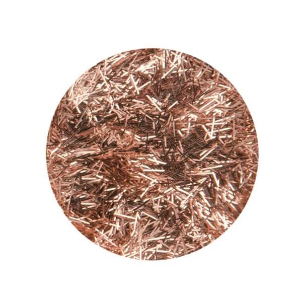 Makroansicht hellkupferner Stäbchen-Brillantglitter mit metallischem Glanz