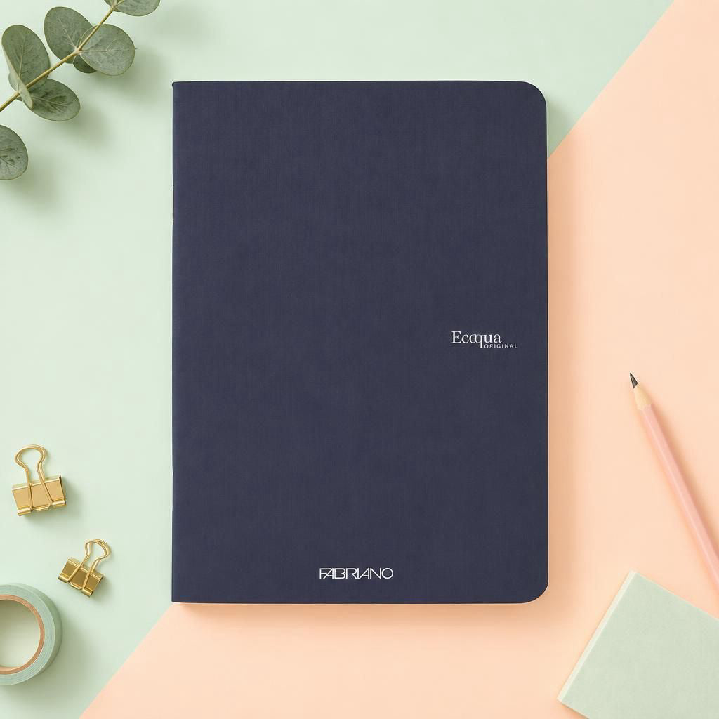 Generiert: [d27ecbde-2a91-493f-9b9c-4e9a5d804870] Hauptbild – Fabriano Ecoqua Notizheft - dark blue - A4 - dots - geheftet