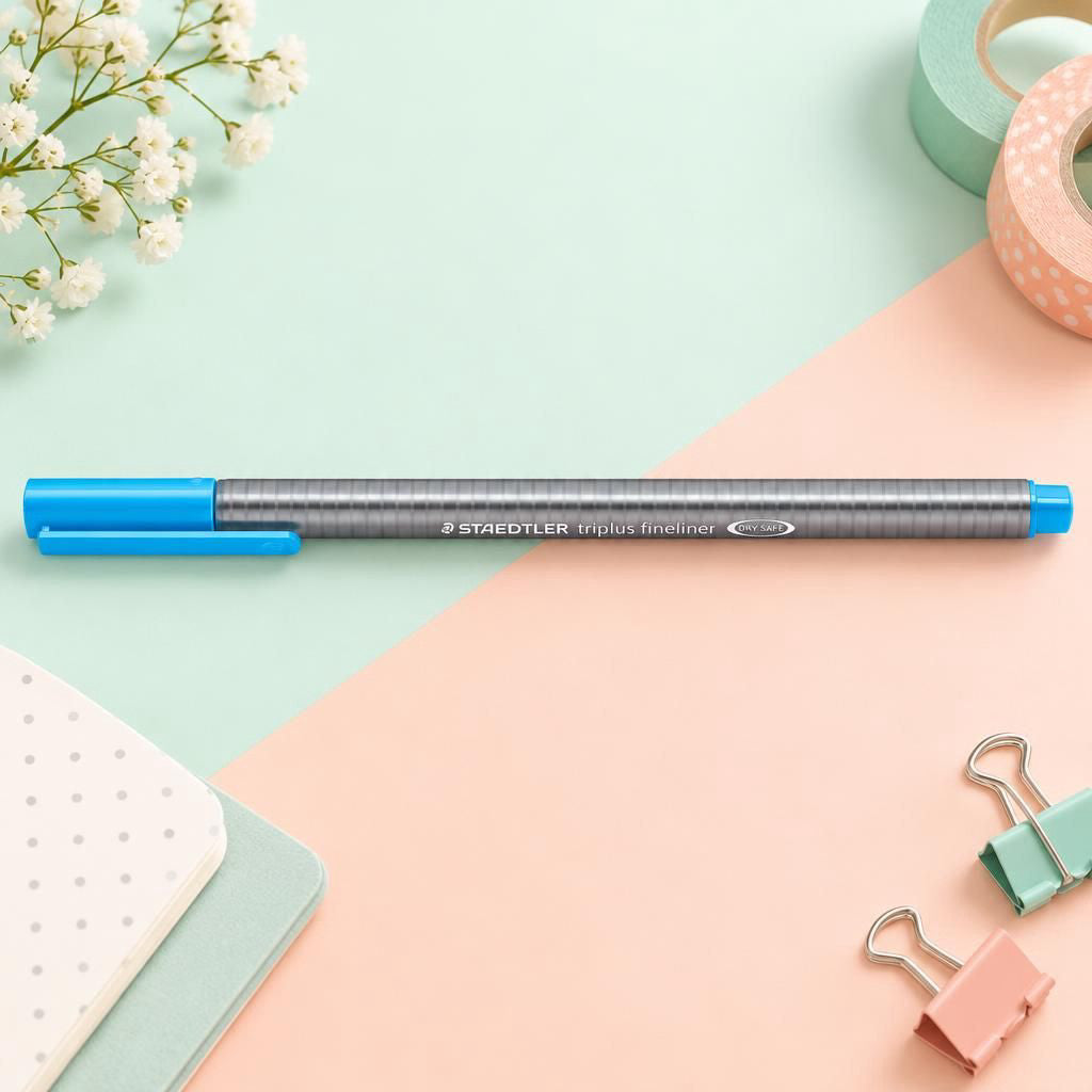 Generiert: [2439c7e2-d3ba-410b-9762-88601f349163:1] Hauptbild – triplus® fineliner 334 lichtblau