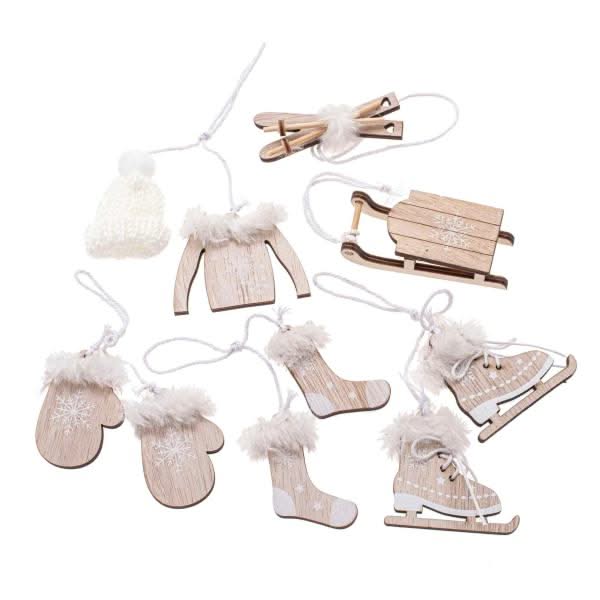 10-teiliges Winterhänger-Set aus naturfarbenem Holz mit weißem Flauschbesatz, Skischaufel und Schlitten
